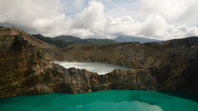 Danau Kelimutu