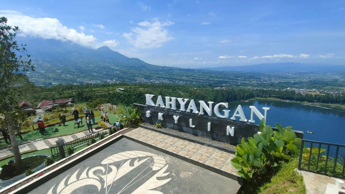 Kahyangan Skyline